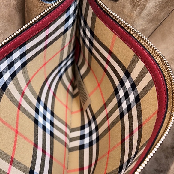 Authentic Burberry bag - Picture 11 of 13